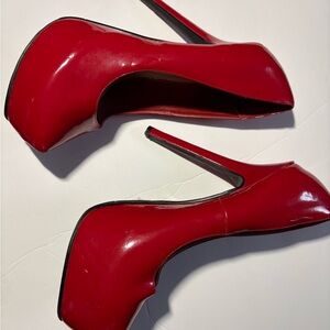 Chinese Laundry Vibrant Red Stilettos Sz 10